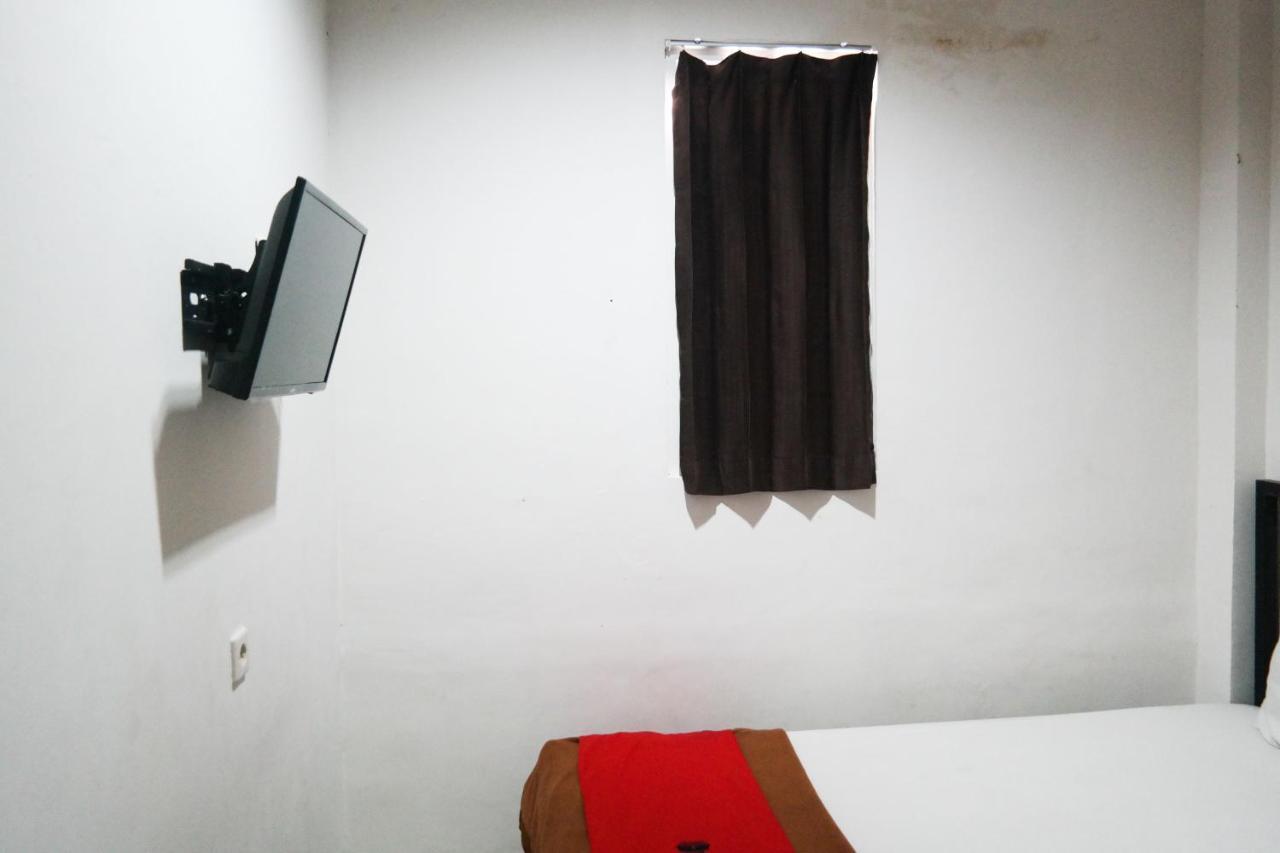 Reddoorz At Jalan Somba Opu Losari Макасар Екстер'єр фото