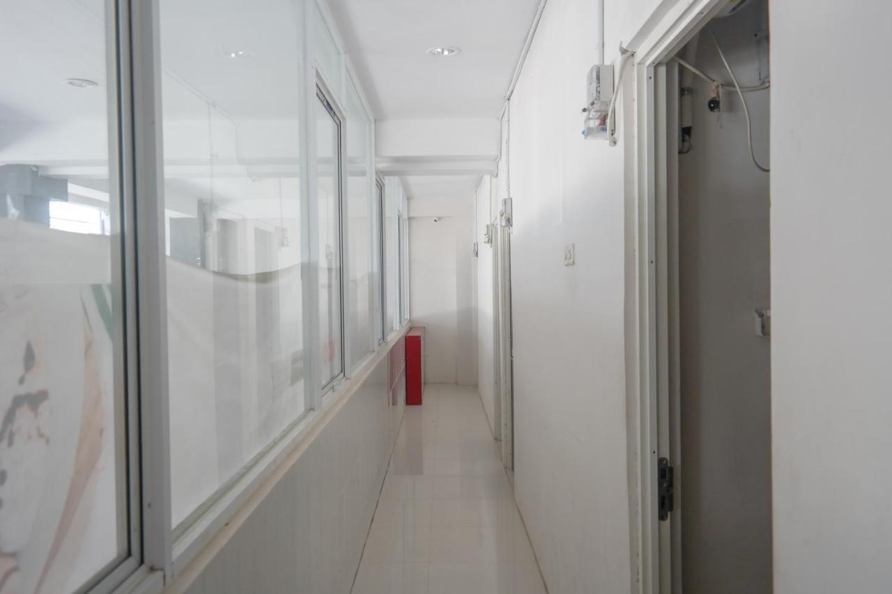 Reddoorz At Jalan Somba Opu Losari Макасар Екстер'єр фото