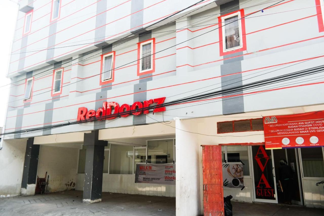 Reddoorz At Jalan Somba Opu Losari Макасар Екстер'єр фото